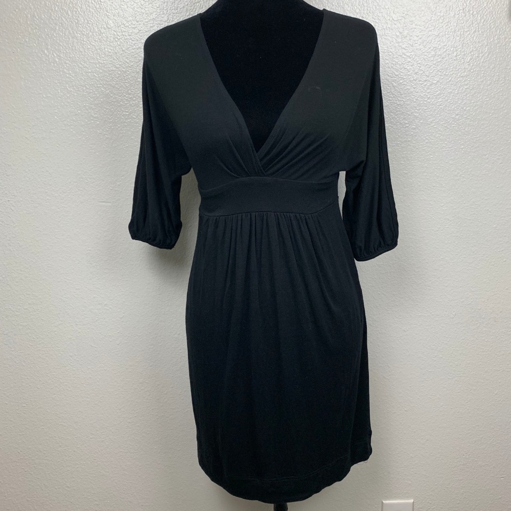 VINCE‎ Jersey Knit Empire Waist V Neck Dress